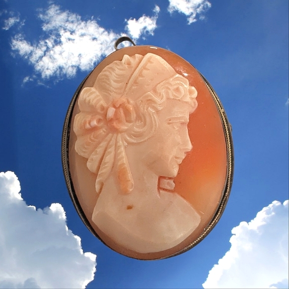 Vintage silver shell cameo brooch pendant. Estate - Picture 9 of 16